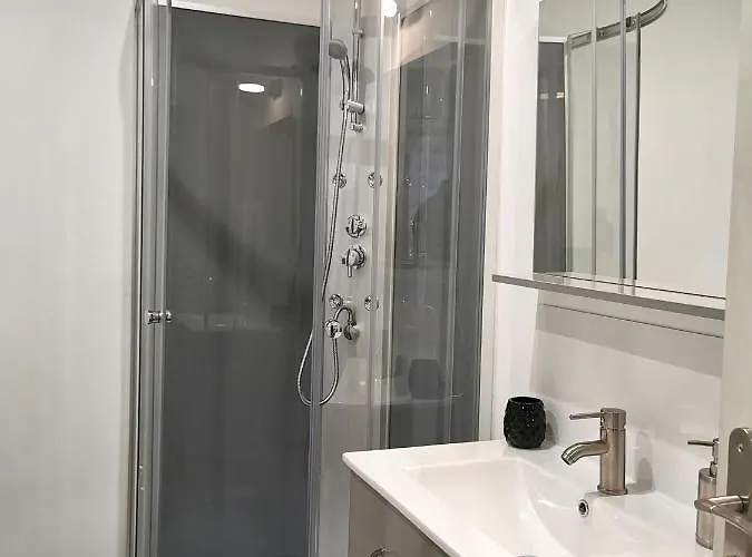 Апартаменты Chic & Work Альбер